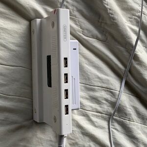 Unitek 4 port Charging and switching port